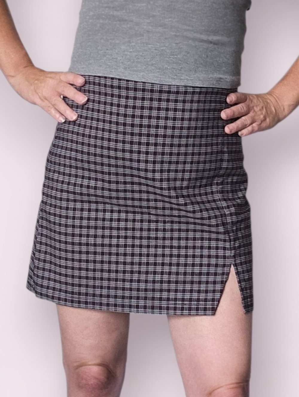 Urban Outfitters Red & Black Plaid Mini Skirt Size L